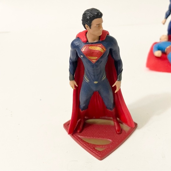 Lot of 4 Superman Action Figures Toys - Picture 2 of 16